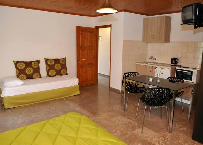 Anna Apartments